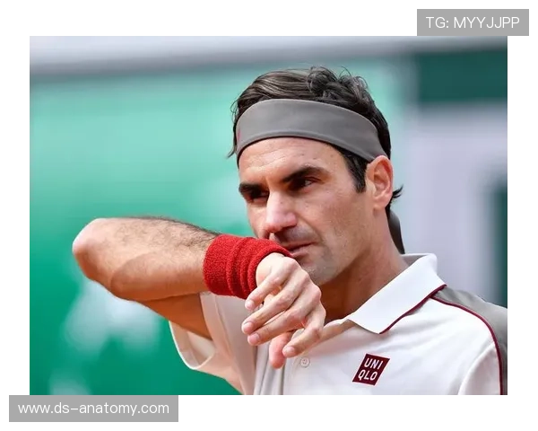 费德勒谢幕纳达尔封神法网铸像 费德勒谢幕纳达尔封神法网铸像